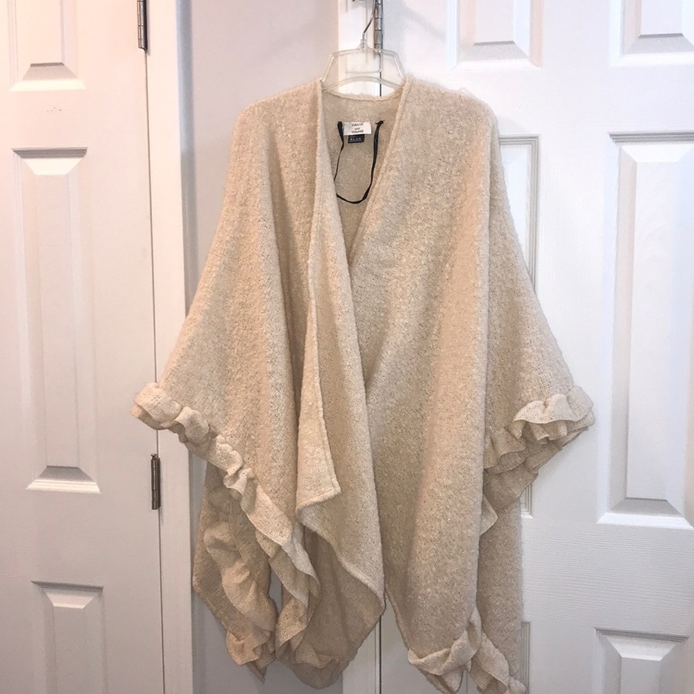 Brand new cream colored shawl